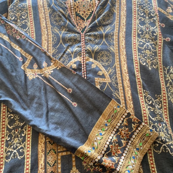 3 pc shalwar kameez - Picture 2 of 4